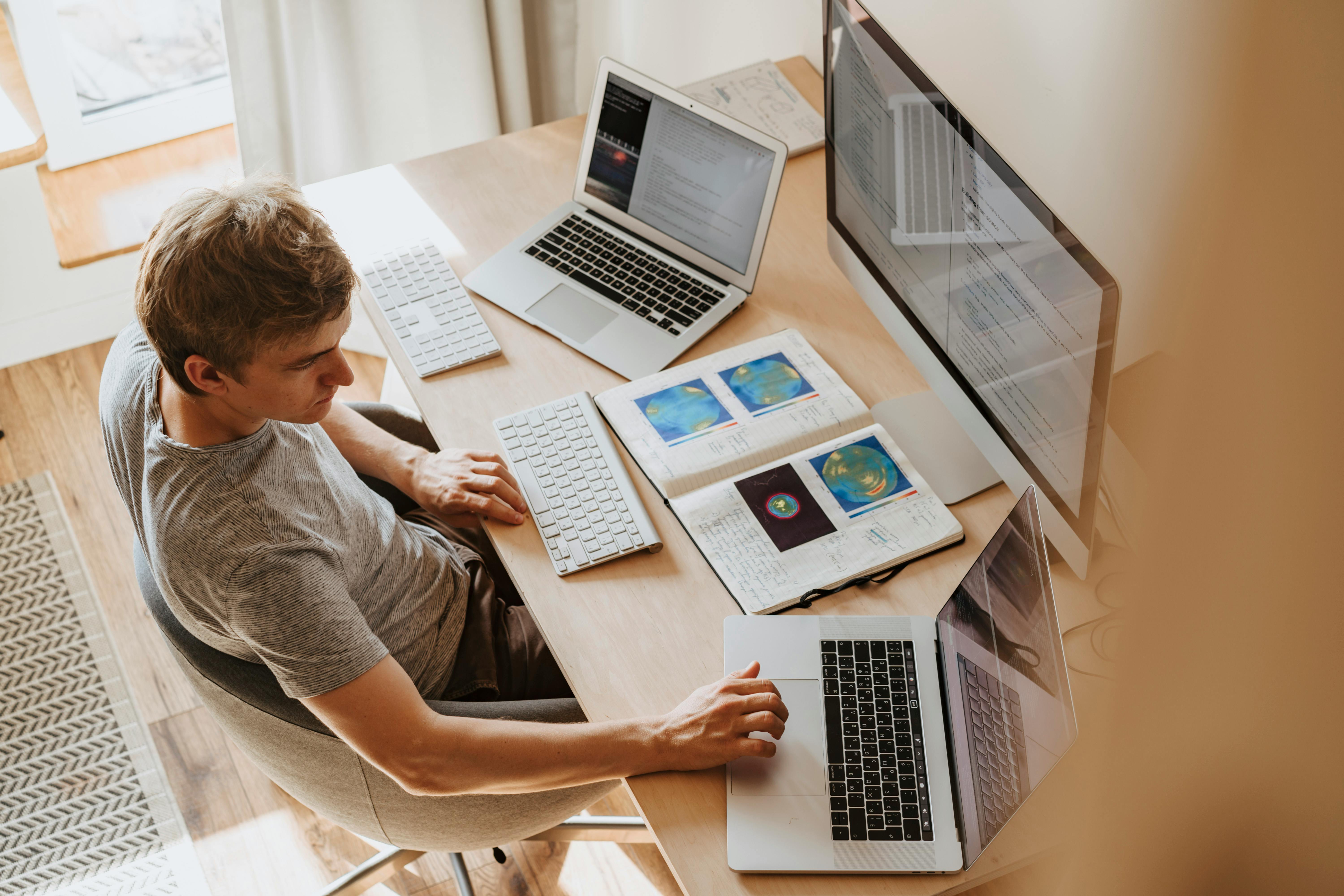 Man working | Source: Pexels